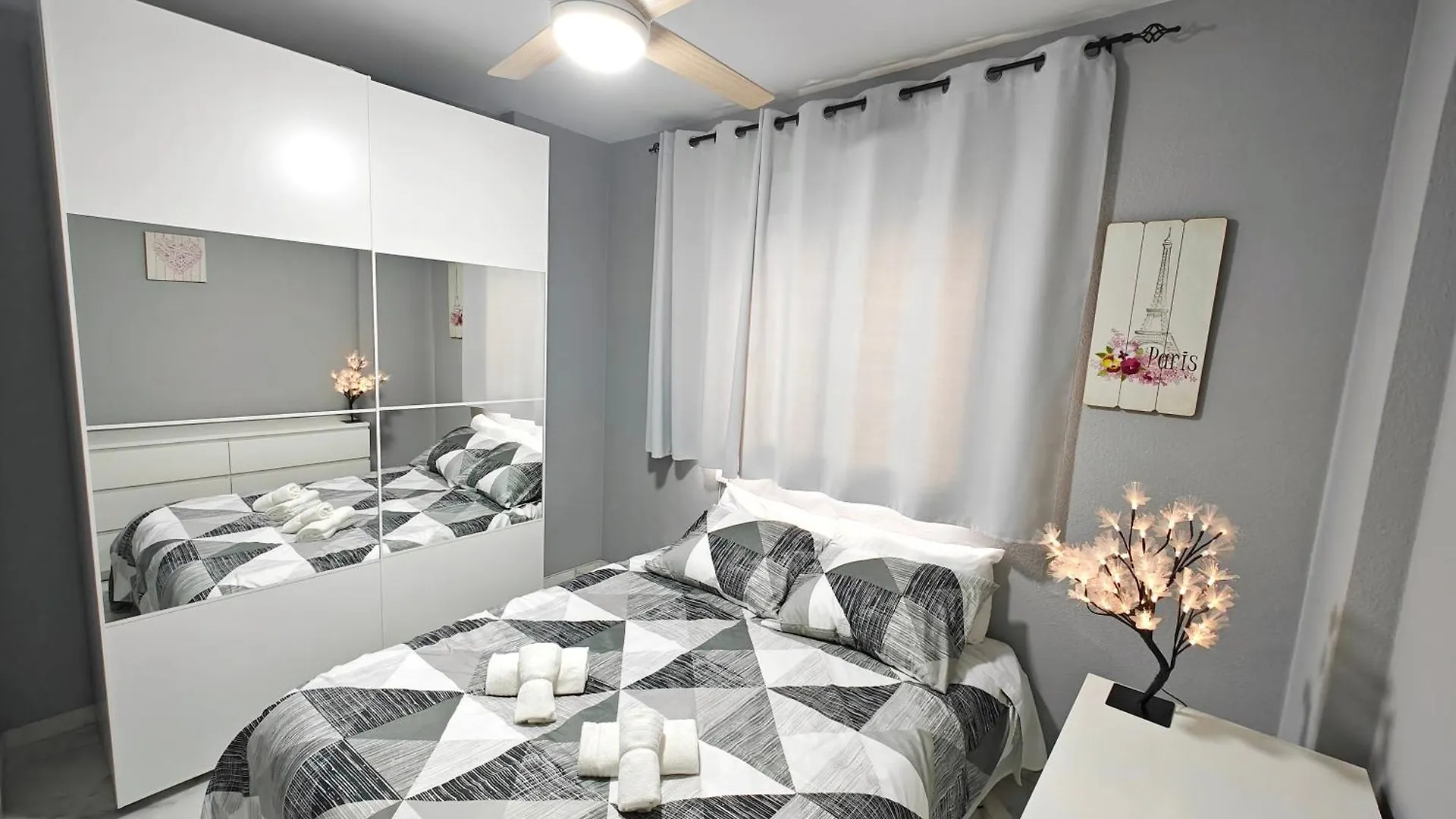 Moderno Piso Centrico 3 Habitaciones Junto Al Mar Εστεπόνα 0*,  Ισπανία
